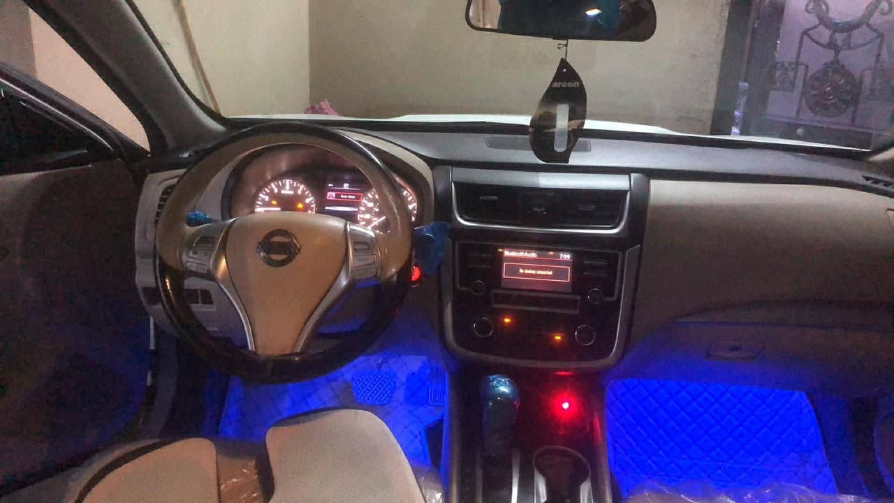 موديل :٢٠١٦
مواصفات : s
لون : ابيض صدفى داخل بيجى 
سنويه جديد لحد ٢٠٢٩
كوبون بنزين  دهن محرك كير جديد مبدل  
تبريد تاخم كدام و ورا 
كير محرك بشرط شرط تحويل 

 بيه ٥ قطعه بدون دواخل
السعر 103 مجال جدا بسيط رقم 
***********
