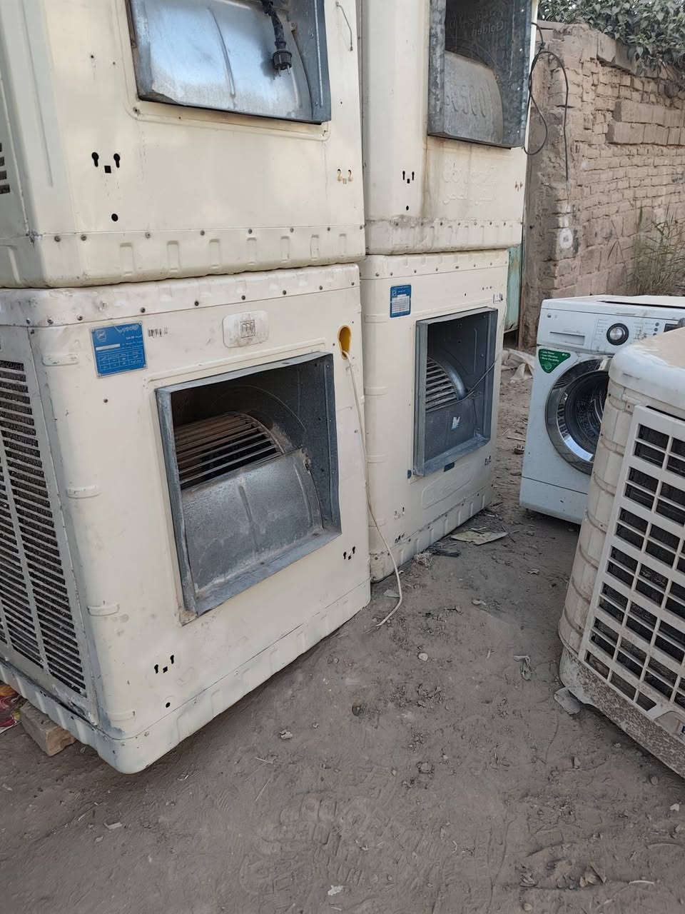 الموقع بابل الحمزة الغربي حي العسكري مجمع عباس برهي 

الاتصال على الرقم واتساب ***********
