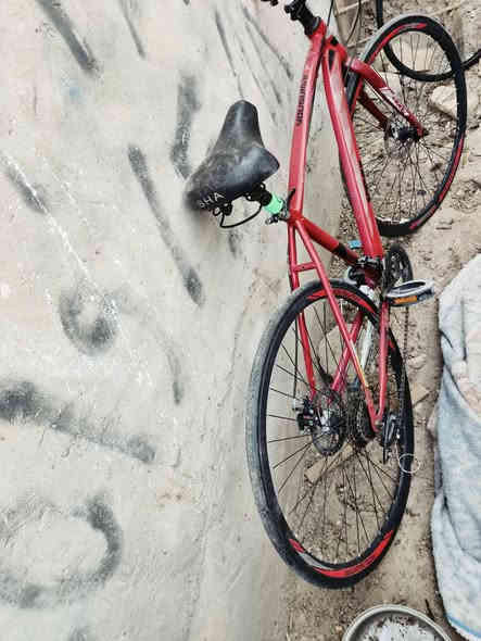 للبيع وياه اطار جديد ب70 بيه مجال 7 نمر بدالات شغالت ثنين وبريك كامل بدون نقص مال محافظات ومسافات  مكان ناصريه سجن الصلاح او فرقه 11     رقم ‏‪***********
