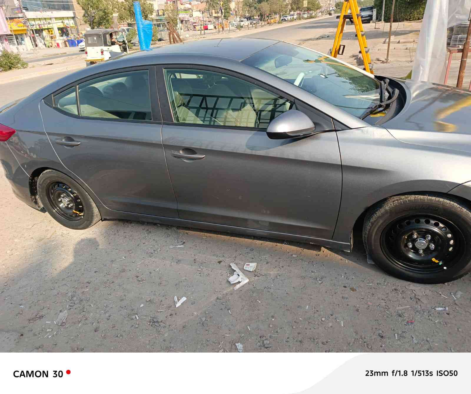 السلام عليكم عندي النترا موديل 2017 امريكي حادثها فقط بنيد بدون دواخل السياره حيل حلوه وناعمه كير ومكينه وصدر خير من الله رقم اربيل جديد شاشه وكامره وتحكمات استيرن ومانع انزلاق السنويه بأسم عربي صور الحادث والسونار موجودات بل منشور السعر 119 ورقه وبيها مجال مكان السياره بغداد شهداء البياع رقم الهاتف ***********
