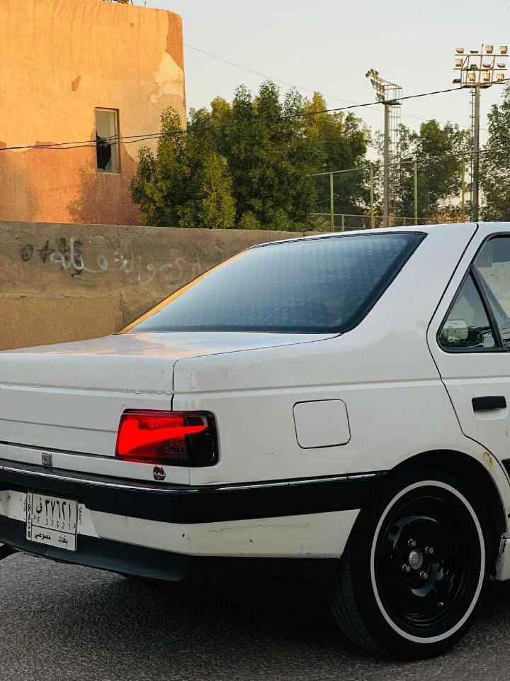 بيجو 405موديل 2012رقم بغداد سياره مكفوله من الصبغ والتبديل كير ومكينه وتبريد وتخم تاير كله جديد حداديه كارتون غرفته حلوه مدوشمه السياره ماناقصه شي السعر 41وبيه مجال قليل مكاني كربلاء طويريج ***********
