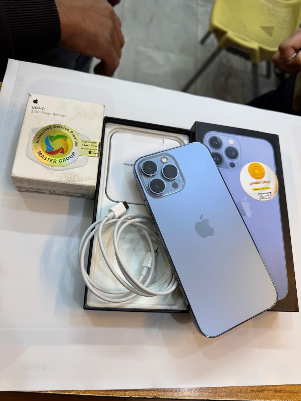 ايفون 13 برو ماكس 256 ذاكرة 
بطارية 95‎%‎
  نضافة 100‎%‎
كامل ملحقات الاصلية شركة ماستر اصلي وبيه ضمان شرط الفحص 
السعر خاص ***********
العنوان القطاع شارع السوك مجاور عوينات الكرار 
مركز الشمس
