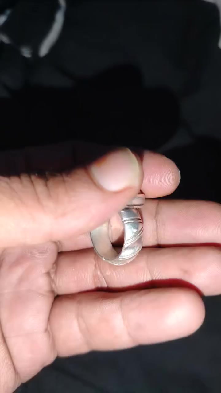 جزعه قديمه مثقوبه صياغه ثقيله للبيع مراوس بسبحه محبس زين هم راوس توصيل عندي وين ما جان
مراوس يرهم


**إذا كنت صاحب هذا الإعلان وتريد حذفه لأي سبب، رجاءا أرسل رسالة إلى الدعم الفني**