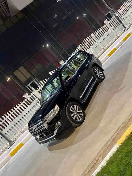 السلام عليكم لاندكروز للبيع مديل 2016 مكينه 8سلندر 4600 مكفوله من الصبغ فول مواصفات ماشيه 100 الف مكينه گير كله شرط تخم تاير جديد سياره مابيها اي نقص وجاهزه رقم بغداد الدولي بأسمي السعر 470 للاستفسار *********** ناصرية
