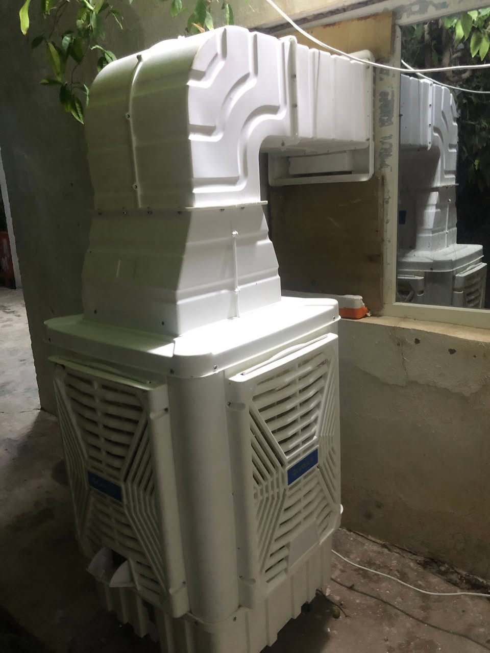 مبرده للبيع جديده سعر ٢٥٠ الف ***********
