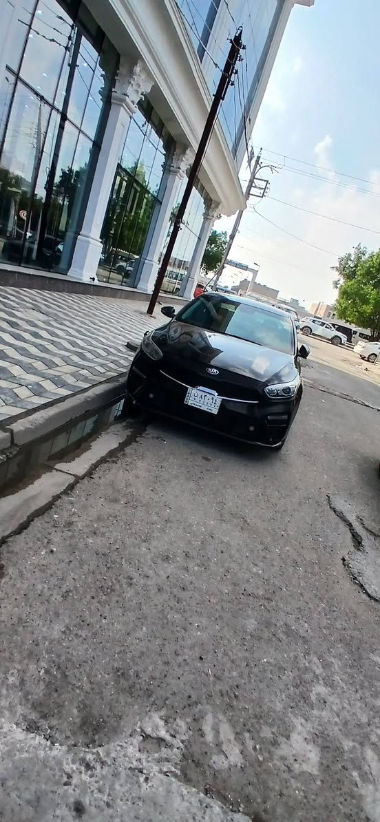 سلام عليكم
كي فورتي 2020 معلومه كير إي تي جديد
فئه EX
فول شاشه جبيره بلاديه 
كشنات تدفئه ستيرن تدفئه
رادار امامي وخلفي  
فول تحكمات ستيرن 
شاير بل مري 
قطعتين تبريت ثلج🥶
شاحن لاسلكي
تحديد مسار 
مانع انزلاق
شاشه اعطال 
حساسات اطارات
انضمه قياده 
مكينه2000دوش.                                  
رقم بغداد بسمي تحويل مباشر
صدر اماامي وخلفي جديد
تخم تاير جديد
حادثه جاملغ امامي  وجاملغ خلفي صبغ 
سياره خير من الله أي نقص مابيه 
مكان سياره بغداد عامريه 
سعر١٣٣ 
***********
