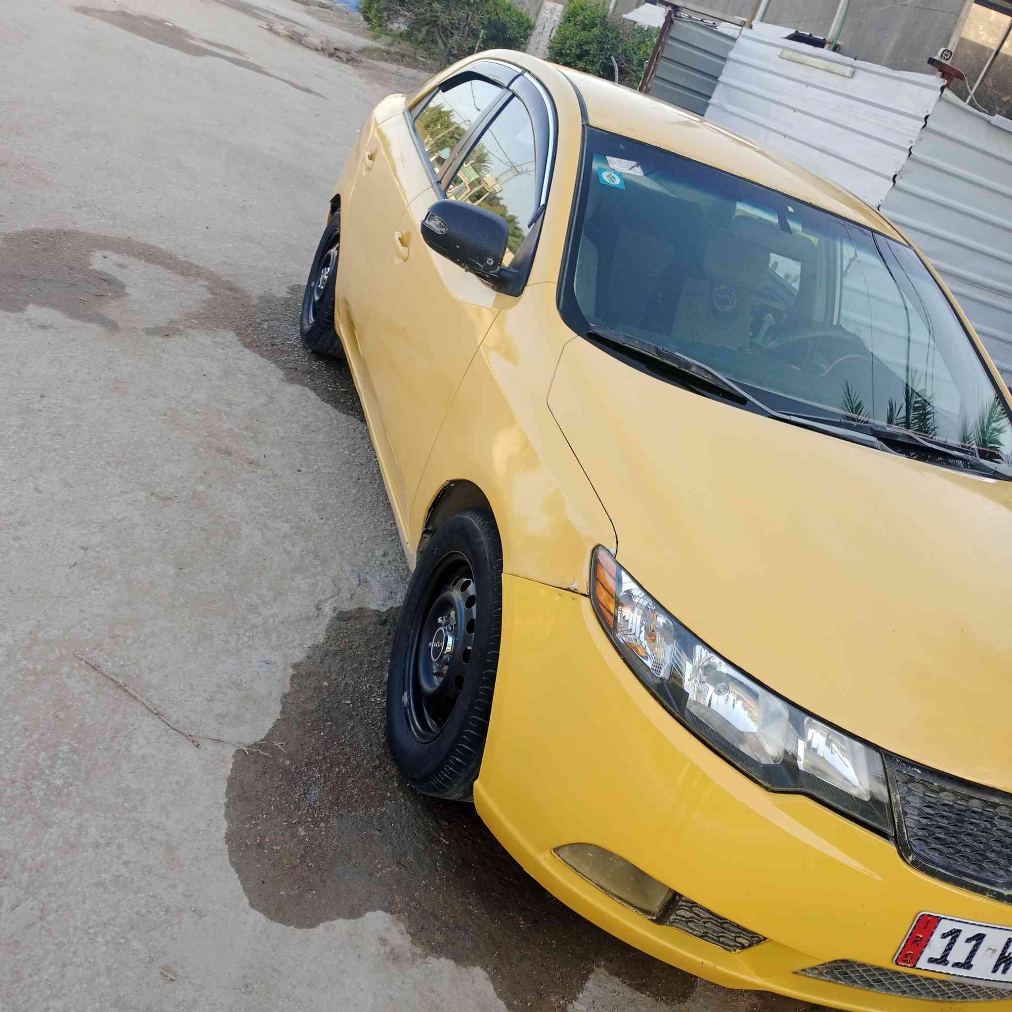 كيا فورتي للبيع موديل 2010 رقم بغداد انكليزي بأسمي مكان السيارة بابل المحاويل حادثها قبق جنطه وشويه من الجاملغ مكينه 2000 الكير اربعه نمر السياره مصفره هيئا وغرامات السياره بيها تخم تاير جديد ومنظومه تبريد جديد السعر المطلوب 85 وبيها مجال بسيط 
للاستفسار الاتصال على ***********
