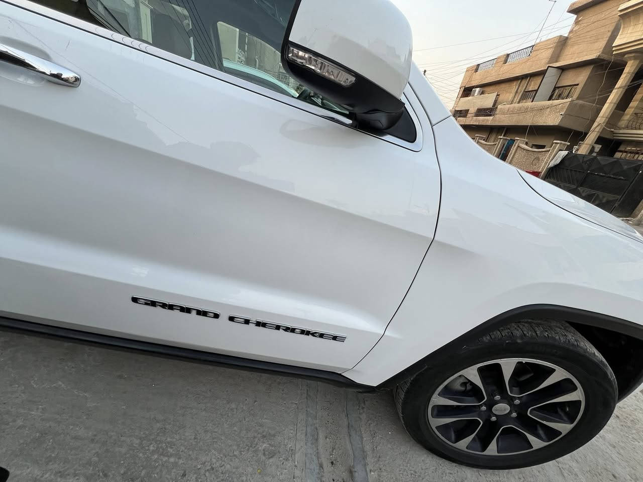 جيب 2017 خليجي  

لمتد بانوراما

السلام عليكم

#للبيع 

#جيب 2017 خليجي خليجي 

بانوراما بصمه  جنطه كهرباء 

ماشيه 119 الف 

سستتم صوت 10 سماعات 

ترحيب  يدات ومري شفط واشاير 

بصمات  

ستيرن كهرباء  وشفتات 

كشن كهرباء  خزن  جلد  تدفئه تبريد   خلفي تدفئه 

محرك 3600 بساتم 14 انسه شي اسمه دوانز شرط الفحص 

زراك لايت 

داخل عسلي 

لايتات متحركه 

حساس امامي خلفي جانبي  

لد امامي خلفي  بجم  زنون

جميع انواع القياده 

جام جانبي ليزري 

تشغيل عن بعد 

تحول ثاني يوم رقم جديد بغداد 

***********
