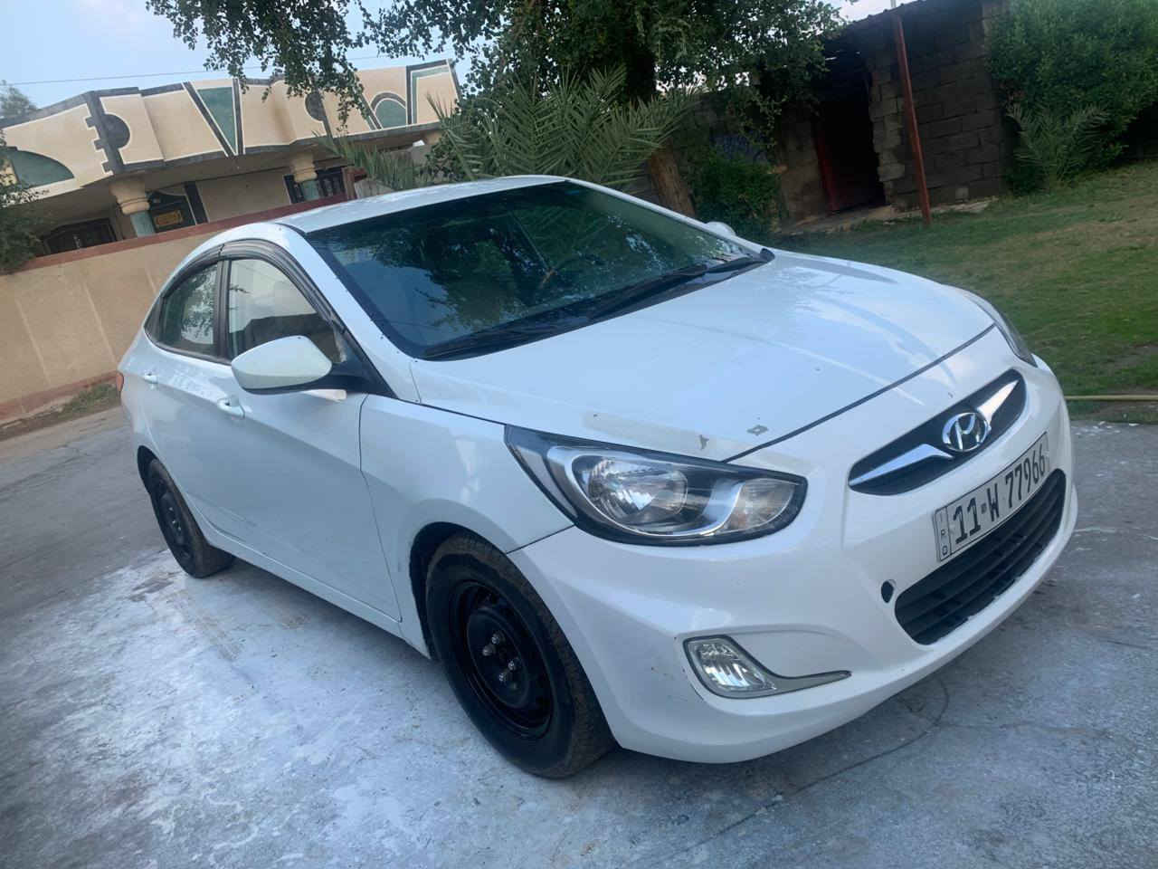 اكسنت موديل 13 امريكي
داخلة بدون حادث 
سرقة قطعتين فقط وتبدلن 
الباقي مكفول كلها ليبل واحد 
دواخل كلها مكفولة  
محرك 1600  
كير محرك تبريد وتخم تاير كله نظيف 
رقم بغداد الدولي 
السعر 87 ورقة وبيها مجال ان شاءالله
مكاني بغداد  ***********
