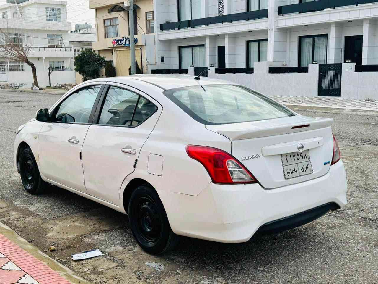 ***********
نيسان صني 2016 محرك وكير وتبريد وصدر كل شرط سيارة جاهزة بدون اي نقص بيها صبغ خمس قطع سونر موجود
***********
بدون دواخل شرط بسمي سيارة شرط تحويل او وكالة 
تحويل مباشر 
السعر 79$
بيها مجال قليل 
عنوان سليمانيه 
*********** السليمانية, العراق
