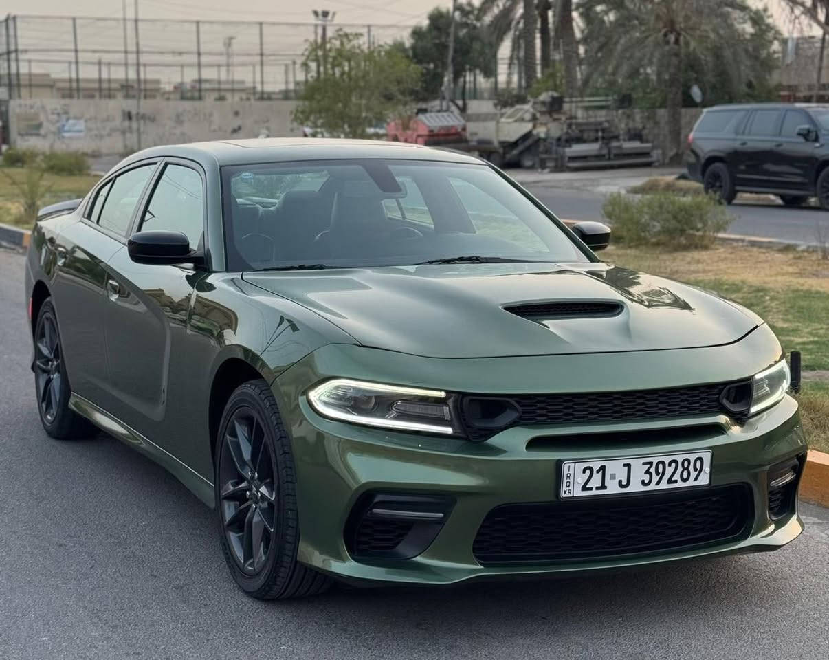 السلام عليك
مراوس مراوس فقط بشمالي 
جارجر 2021 جي تي بلاص اعلى فئه
محرك 3600 سلايت كشنات تدفئه وتبريد 
حساسات فور ويل ملغي شاشه جبيره 
رادارت جانبيه شفتات ستيرن لد نهاري 
كشنات شامو وجلد ستيرن كهربائي 
مقاعد حضن وخزن وكهربائي 
بعد بيه هوايه مواصفات 
حادثة جاملغ وبنيد 
ملاحظة / بيه تصليح بشاصي 
محرك وكير كفاله وماشيه 60
مكان سيارة بغداد 
***********
