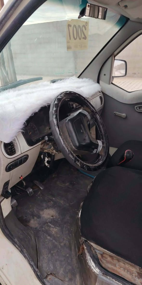 بيكاب هانفي موديل 2007 مكفوله كفاله عامه كير مكينه اكسل بشرط اي نقص مابي شاصي معمر منفيس اصلي سياره بلادي ماشاءالله ***********
