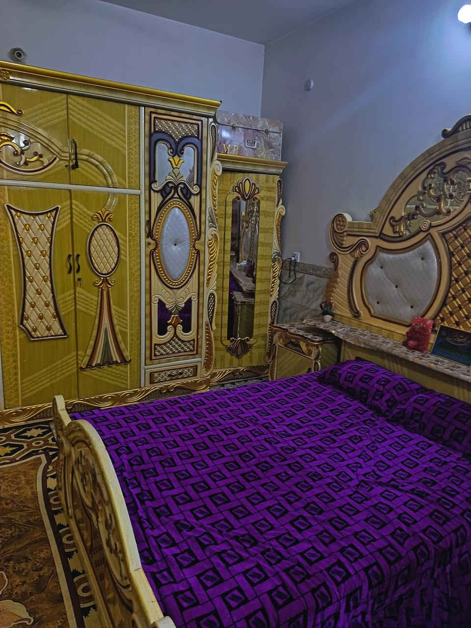 غرفة نوم خشب عراقي تصميم تركي مستملة نضيفة سعر 650
رقم واتساب ***********
