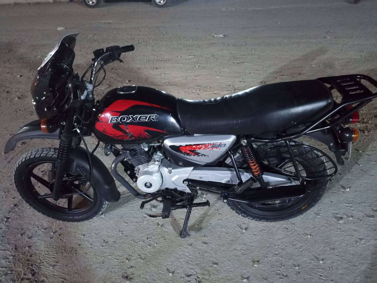 السلام عليكم شباب دراجه بوكسر 2023 عدائيل 24 رقم انجليزي مقفوله كفاله عامه واي نقص ما بيها مكان بغداد السعر مليونين ونص الدراجه حلوه وناعمه ***********ال*********** راسي واتساب الاثير على السيم كارد
