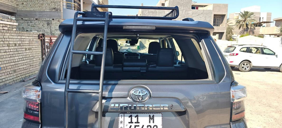 🚘🔥 للبيع تويوتا 4Runner SR5 موديل 2022 🔥🚘

إذا تدور سيارة تجمع بين الهيبة، القوة، والاعتمادية... فهذي مو مجرد سيارة، هذي سيارة تخليك تلفت الأنظار بكل مكان تروحله 😎

✨ المواصفات: 
✅ كشنات جلد 
✅ تشغيل بصمة
✅ تحديد مسار
✅ نقاط عمياء
✅ جامة خلفية كهرباء
✅ فتحة سقف
✅ شاشة كبيرة
✅ درج خلفي سحّاب
✅ ويل أمريكي أصلي
✅ تايرات جبلي أصلية
✅ لايتات زينون عالية مع كشافات مخفية
✅ تبريد ممتاز ومحرك بحالة ممتازة
✅ رقم بغداد

🚙 سيارة مرتبة ونظيفة جداً، استخدام محترم، جاهزة للفحص بأي مكان تختاره.

😂 ملاحظة مهمة: السيارة مو مسؤولة عن زيادة الثقة بالنفس ولا عن نظرات الجيران وأصحاب السيارات الثانية، هاي الأمور تجي تلقائياً وياها!

💎 المعروف عن الـ 4Runner إنها سيارة تعيش وتتحمل، وهاي النسخة تجمع الفخامة والقوة بنفس الوقت.

📞 للجادين فقط، *********** ***********. والرزق على الله، والزين ما يطول بالسوك. 🌹

#تويوتا #4Runner #فوررنر #سيارات_بغداد #للبيع #Toyota4Runner #SR5 #موديل2022 🚀 بغداد, العراق
