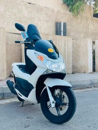 هوندا PCX • دراجة هوندا • PCX 150 • دراجة ياباني • سكوتر هوندا • هوندا...