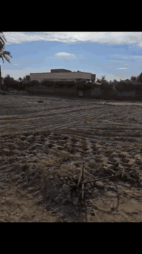 السلام عليكم قطعه ارض للبيع
مساحه الأرض ٤٥٠ متر
طابو زراعي سند ٢٥ 
قطعه ركن وشارع ١١ متر مقابيله منتزه 
مدفونه ومؤسس ماء جاهزه للبناء 
الموقع وره التانكي والمنتدى مجاور بيت زغير الشمري 
للسعر والاستفسار خاص او مع الأرقام 
***********
***********
