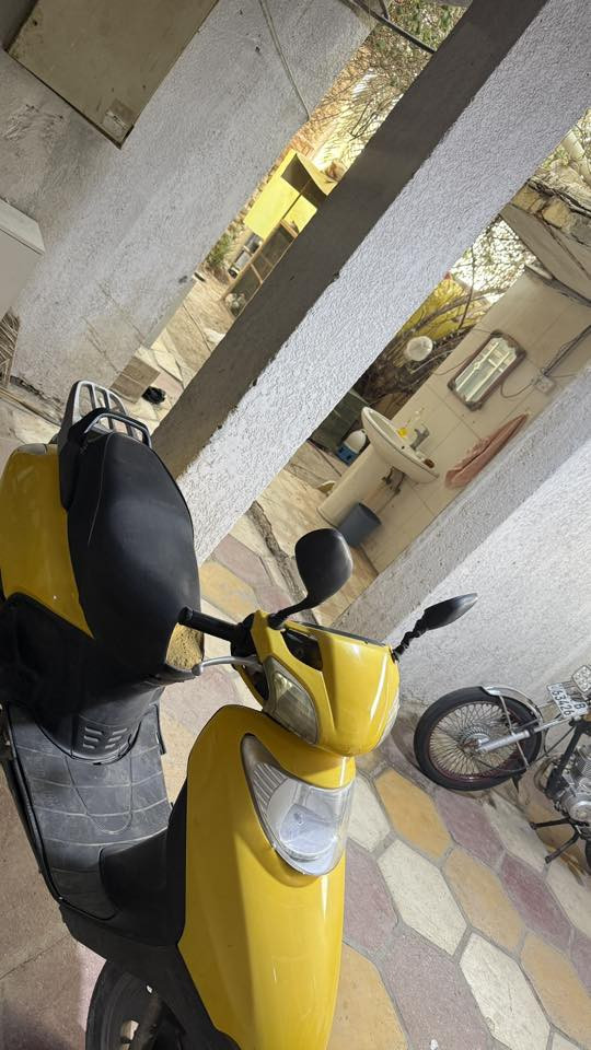 فراشه للبيع نضيفه جداً محرك مفتوح مرا واحده سعر 350 الف وبيه مجال حك الجيه ***********
