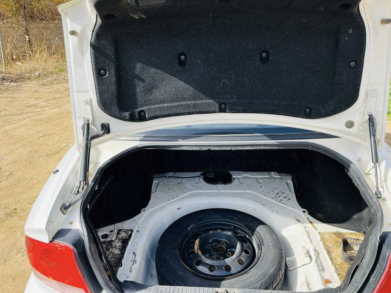 سوناته وفود 2004 محرك 4 مسكر
السياره بيها صرف خفيف
السياره ادوات بدون كص مكفوله
نضافه خير من الله 
السعر 30 وبيها مجال بسيط 
المكان العلم سمره
***********
