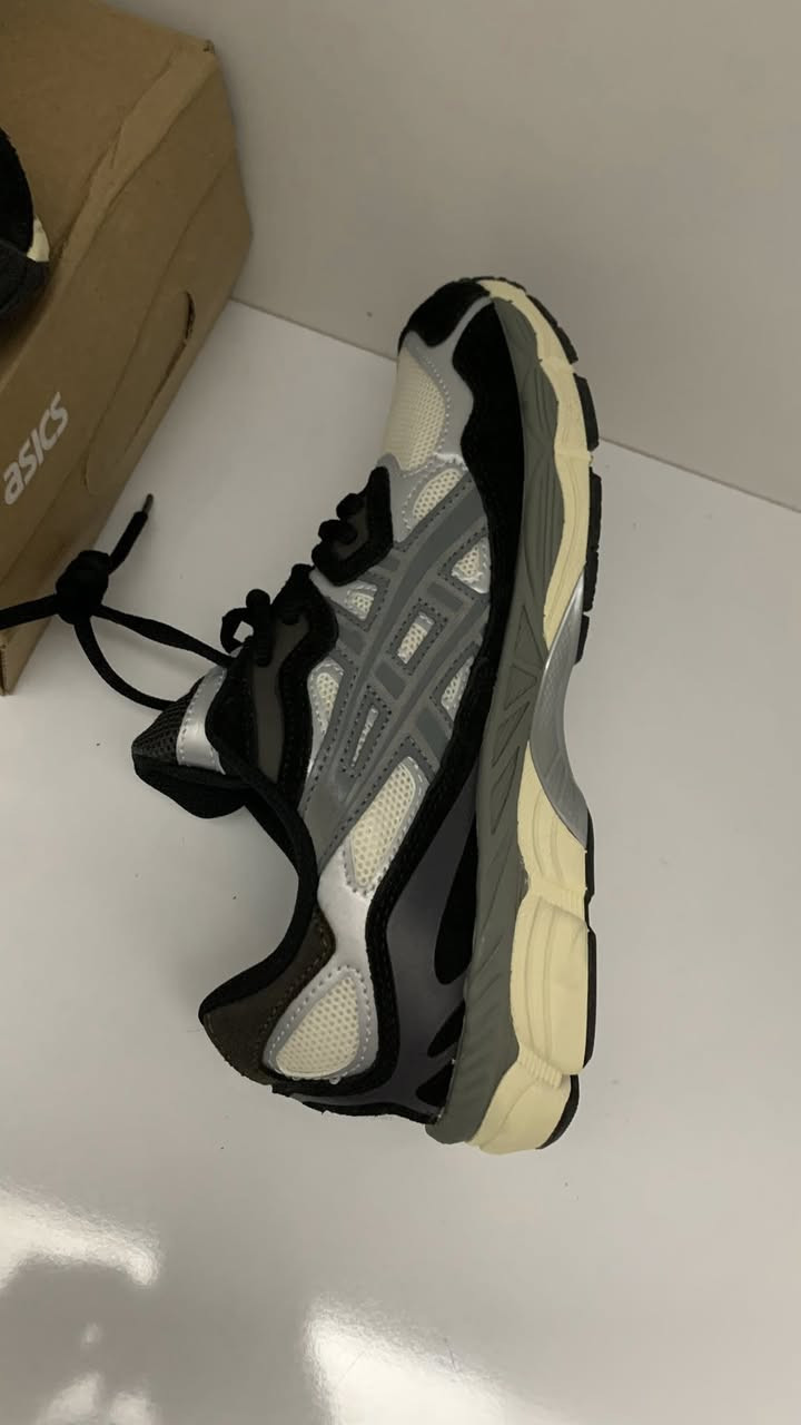 حذاء من براند asics
صناعه فيتنام باركود بلاستك اورجنال
قياس 42


**إذا كنت صاحب هذا الإعلان وتريد حذفه لأي سبب، رجاءا أرسل رسالة إلى الدعم الفني**