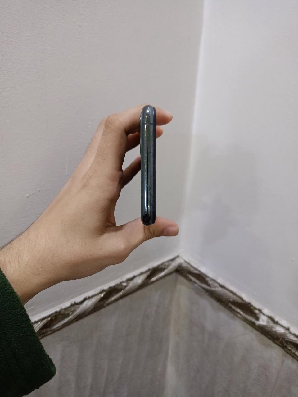 سلام عليكم 
ايفون 11 برو ماكس 
اعلى موصفات ذاكرة 512 اعلى موصفات ب 11
مبدل شاشة نوعية ثلاث 3 خيارات 
مبدل بطارية 100 مبدل ظهر 
السعر قيم بما يرضي الله واذا عجبني ابيعك 
للتواصل اتصال او واتساب ***********
