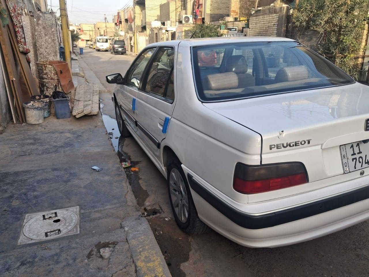 السلام عليكم سياره بيجو بارص ٢٠٢٣ ماشيه ٣٩ الف  بيها بارد بالجاملغ الامامي عكس السايق مكاني بغداد العبيدي السعر ٧٨ وبيها مجال***********
