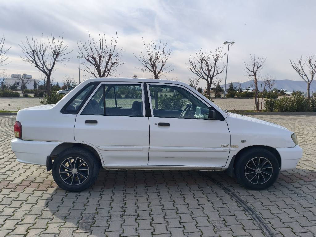 سایپای پڕاید 
ڕەنگی سپی
مۆدێل ٢٠١٠
سەنەوی تا ٢٠٣٠ تازەیە
بە ناوی خۆمەوەیە
تەحویل و غرامە بە شەرت
مەکینە ١.٣ 
گێڕ و مەکینەی بە شەرت 
تەبرید سارد و گەرم بە شەرت
٢ جام کارەبا
٤ ویلکەپی لۆک
 ٤ تایەی لۆکی لە ژێرە
بەرگی کوشن لۆک
گاعی فەرش
سوکان تەقەڵ 
بانزین زۆر کەم ئەخوات ماڵی دلیڤەرییە
بۆنیت بۆیاخە سۆنەریم داناوە
سعری ٤٨ گەڵا و معامەلەیەکی برایانە
*********** السليمانية, العراق
