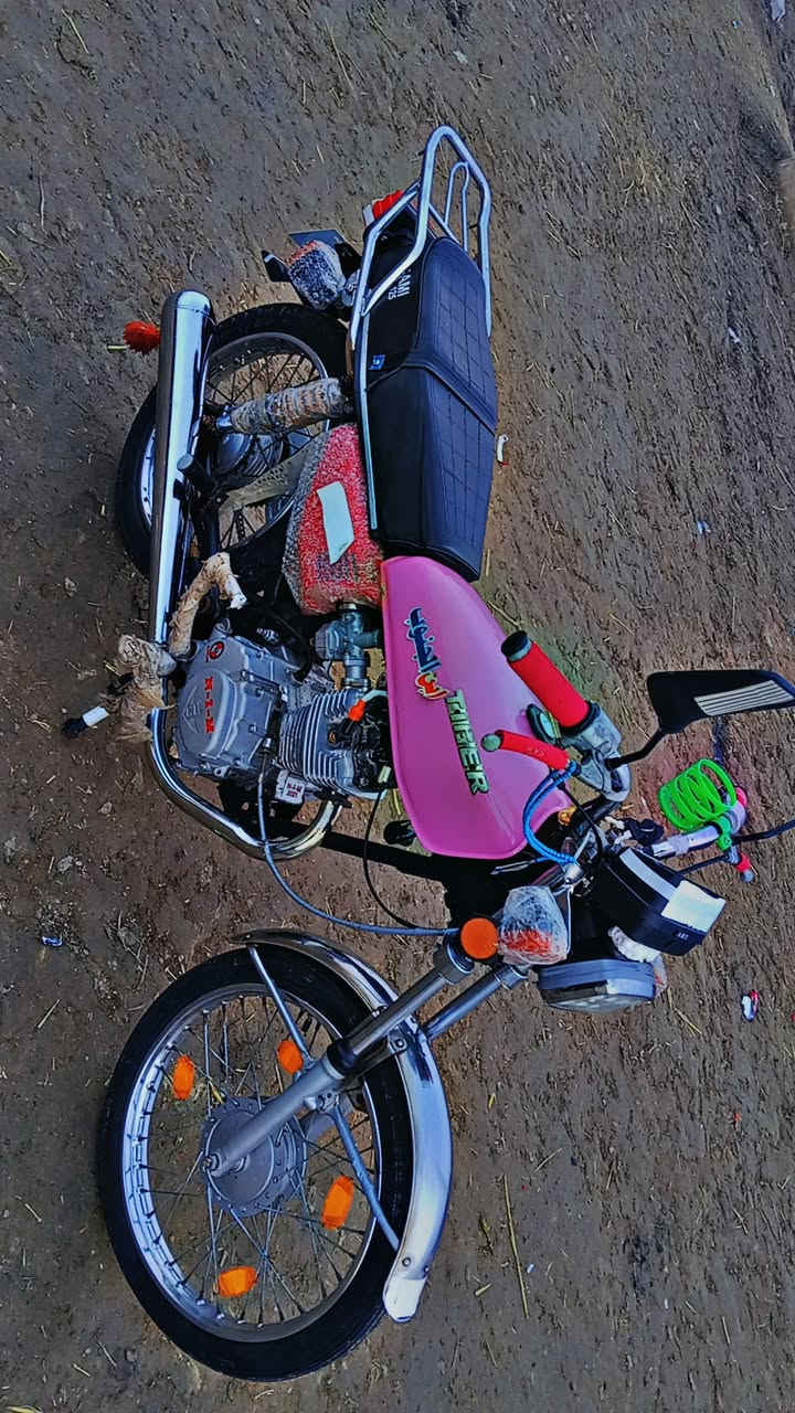 سلام عليكم 
ترهم مراوس اباارت 
دراجه للبيع نامه موديل 21 كلك مكفوله لاتبخر ولا تنقص ولا دخن كاملة كهربائيات كلها شغاله نكره هندر واحد شلعه فول 
تواير جدد كزوز كاتم بالجيس الدراجه مكفوله من كلشي ماتصرف عليها ربع 😅مكان الناصرية قضاء الدوايه السعر 475وبيها مجال قليل للاتصال ***********
مو شراي لاتعبني واتعبك 🙃
