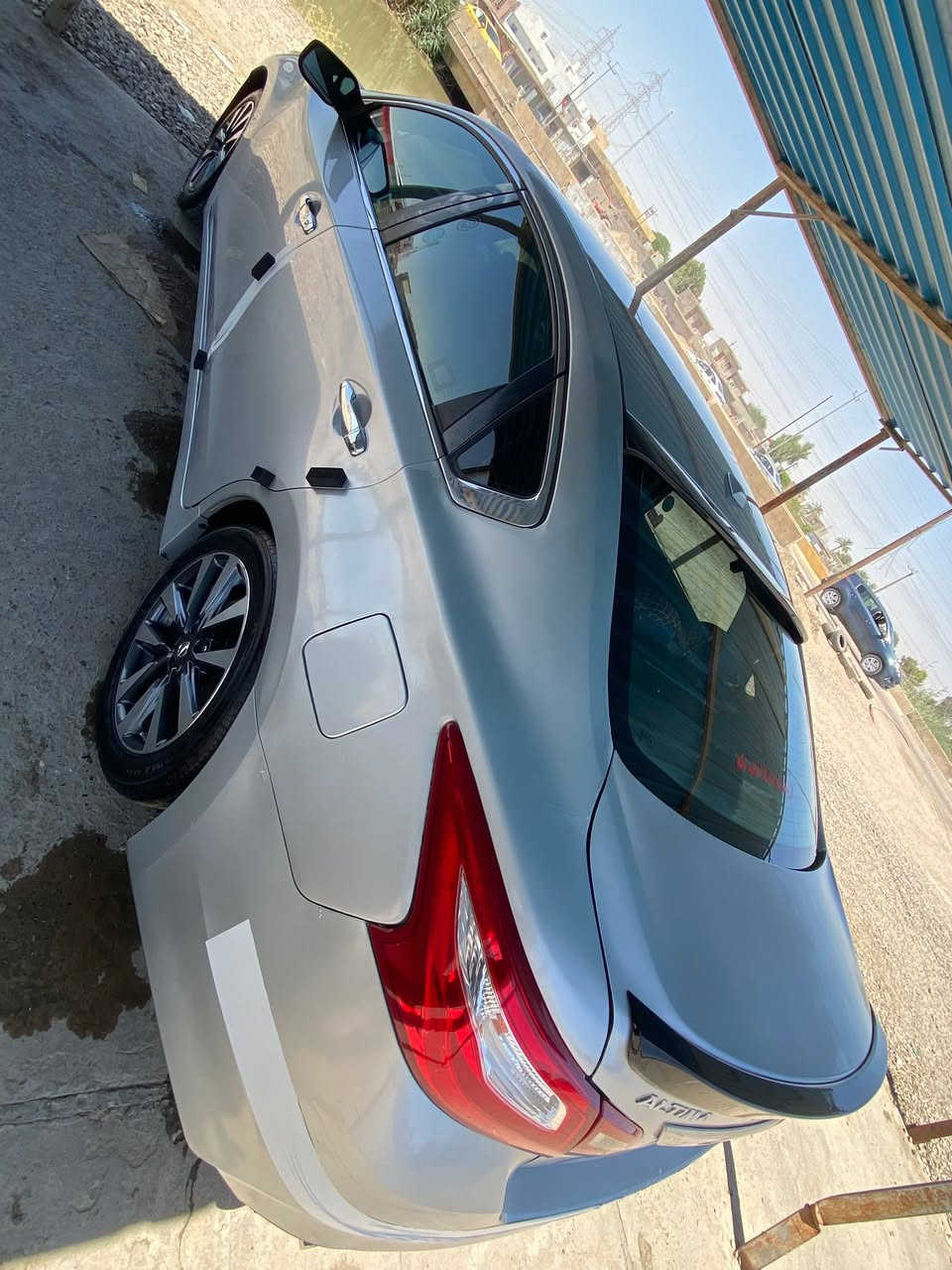السلام عليكم ورحمة الله وبركاته 🌹

للبيع Nissan Altima موديل 2017

▪️ سنوية وهزّة جديدة
▪️ تحويل مباشر
▪️ جام لغ خلفي بيه معجون بدون دواخل (للجهتين الخلفيتين)
▪️ جام لغ أمامي وباب السايق والباب الخلفي فقط كلير، بدون معجون
▪️ السيارة نظيفة 

💰 السعر: 95 

📞 للاستفسار والاتصال: ***********
