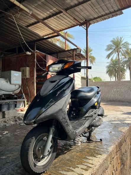 سلام عليكم دراجه للبيع بريز لايت عالي نوزل دراجه مكفوله كفاله عامه ماشيه ٢٢الف مبدل بيت دشبول او العطر فقط الكفرات ختم واحد ويه -مكينه ما مفتوحى كهربايات كلهى شغالى دراجه كل نقص مابيهى السعر٩٧٥وبيه مجال شي بسيط لل استفسار ***********خاص او واتساب العنوان بغدادجسر المثنى
