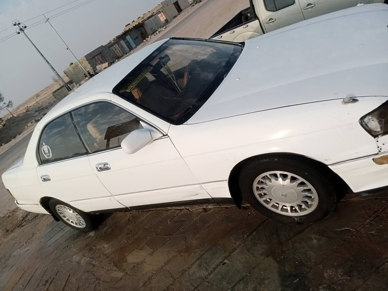 السلام عليكم بطه للبيع سياره جاهزه تخم تاير حداديه جدد جيرو مكينه جدد 2.5 مقفوله من القصه السعر 40 بيا مجال بس علي من السياره نقل جثه رقم بصره ***********
