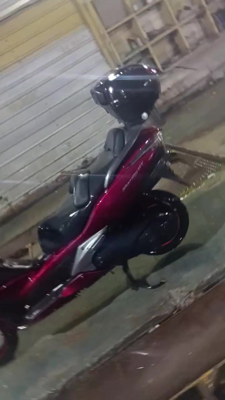 سلام عليكم للبيع سلفر ونج جيتي مكينه 400 cc  رمبه صاله شهر من نزلت مكينه بلادي برغي مامفتوح كله شغال للخير كفرات بلادي تخم تايرات جدد دراجه كفاله ماشيه24  مكاني بغداد  بغداد ***********
