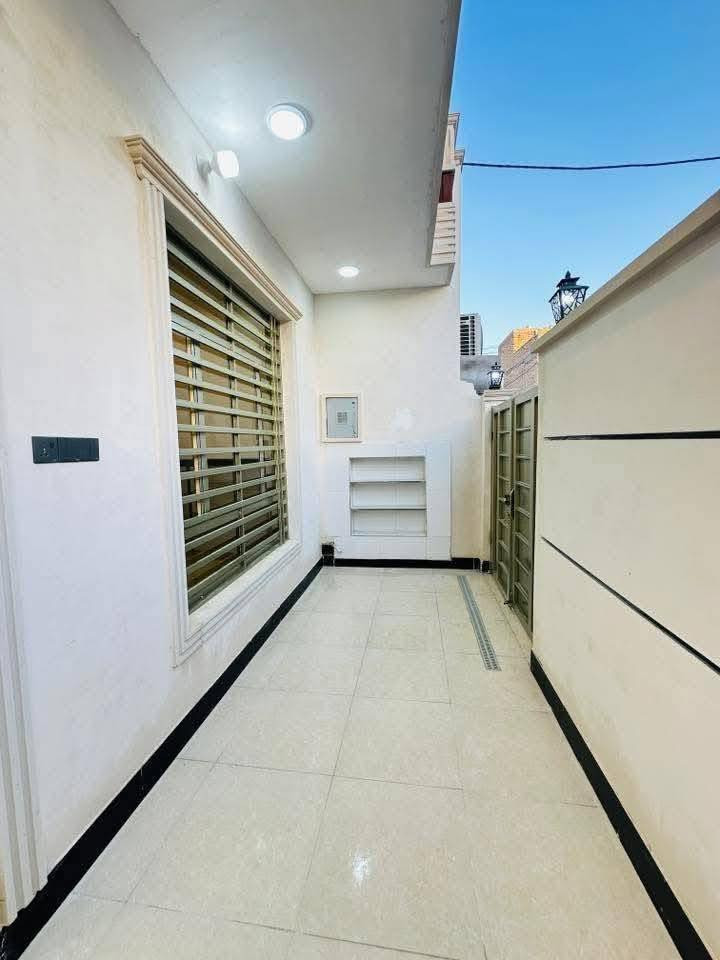 السلام عليكم
مشتمل للبيع
المساحة 100متر مربق طابق واحد 
الموقع العابرات خلف مدرسة جبل الصبر 
للاستفسار ***********
