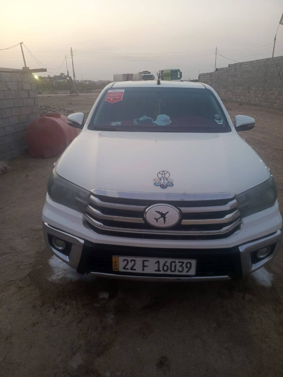 سلام عليكم بيكم هايلوكس 2016 كاز سنوية جديده سياره مكفوله ماعده طخه وحده باب سائق طخه بسيطه مكاني بصرة كرمة علي ( السعر 165 ) ***********
