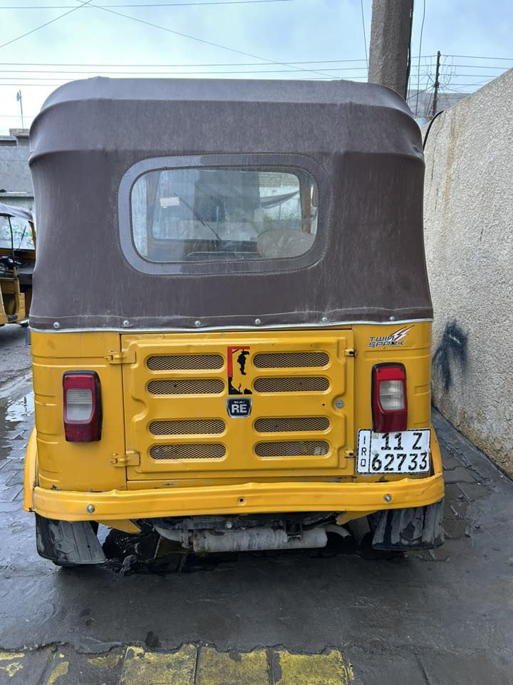 تكتك للبيع 19 شهر 9 رقم وسنويه نكليزي تكتك حلوه 
خير من الله بيها لغد واحد ولباقي مابي قطره معجون
كامله كبل للشارع ربع متصرف عليها السعر 5500 وبيها مجال المكان بغداد جسر ديالى القديم شارع ٧٠
***********
