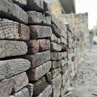 خشب • ٤ مكعب ونص • لوح طول ٤