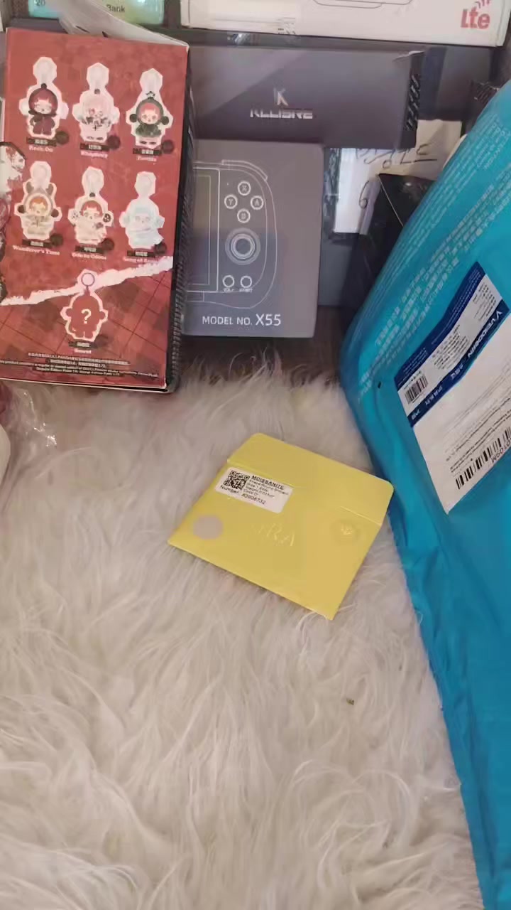 يالله 
شلعه أغراض حلوه ولطيفه إلكتروني  وكم شغله منزلي  مفيدات  بيهن فضه 925 مختومه
 لابوبو الأصلي القطعه كبيره   وساعه لمس


**إذا كنت صاحب هذا الإعلان وتريد حذفه لأي سبب، رجاءا أرسل رسالة إلى الدعم الفني**