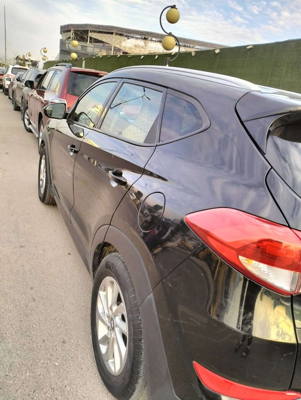 السلام عليكم توسان للبيع وارد امريكي 2016 محرك 2000 حادثه فقط بنيد بلمنشور سعرها 142 وبيهه مجال عنوان مدينة الصدر لاستفسار  ***********
