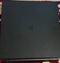 بلايستيشن 4 • جويستك ٢ • قرص فيفا