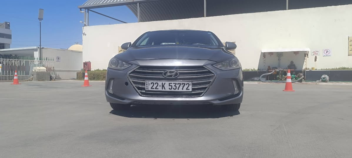 السيارة مبدل محرك طابوكة
سنوية جديدة 
محرك دوش 2000 
( بانزينك عادي ) & ( بدون دوانز ) 
ملاحظة : ( ما بيها تنقيص دهن ) 
السيارة حادثها من امريكا
- جاملق خلفي جهة السائق يم قبق البانزين
- سرقة الباب الخلفي جهة السائق ومبدل نفس اللون 
- بيها بارد بالعراق شويه من الجاملق الامامي والباب الامامي جهة السائق + بارد بالصندوق 
-السيارة حلوه ونظيفة
السعر : 128 وبيها مجال بسيط 
( تعال شوفها وتتدلل) 
العنوان : البصرة - ابي الخصيب - شيخ ابراهيم 
هاتف : ***********
