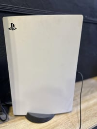 بلايستيشن٥ • جويستك٢ • اقراص فيفا