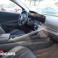 سياره للبيع سعرها 124 ورقه07709002197