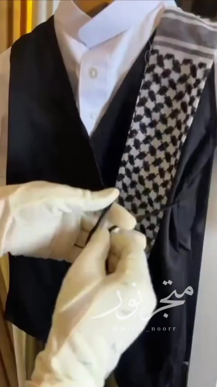 كشخة العيد يمنه بالزي بغدادي 😍🔥
يتكون من 4 قطع 
دشداشة بزمة قطن ناعمة على بشره الطفل
صاية بغدادية قماش قطني t.r 
الشماغ حياكة يتكون متصل بالصاية 
والحزام  قياساته من ٦ أشهر الى ٦ سنوات 😍✅


**إذا كنت صاحب هذا الإعلان وتريد حذفه لأي سبب، رجاءا أرسل رسالة إلى الدعم الفني**