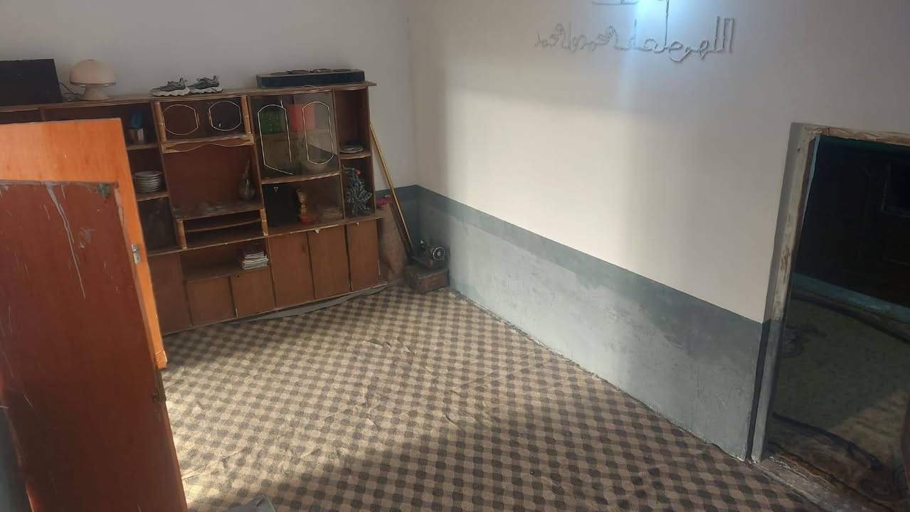 سلام عليكم دار للبيع مساحته 170م  سعر 28 وبي مجال بسيط

 بنائه نضيف ومرتب   عنوانه الكوفه شارع المعمل مقابل صوره الوائلي  شارع هيثم الجبوري يبعد  150م عن شارع الرئيسي عرض الشارع 8 امتار  ويحتوي على اوراق ومسجل بل تطويب الجديد ومشمول بي

  للاتصال ولاستفسار  الاتصال على الرقم  *********** النجف, العراق
