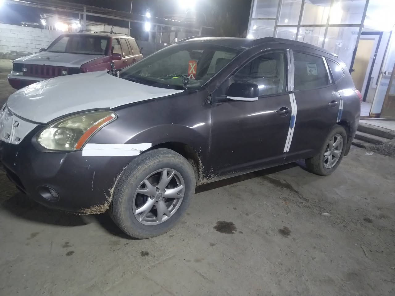 السلام عليكم.    للبيع  نيسان  رقم صلاح الدين   تحويل مباشر  السعر 55 وبيها مجال للطيبين 
السياره مكلوبه ومعمره 
كير ومحرك جدد 
صدر جديد 
كهربائياتها كلها شغاله 
سياره جاهزه 
العنوان الرمادي ال سبعه كيلو للاستفسار هاتف ***********
