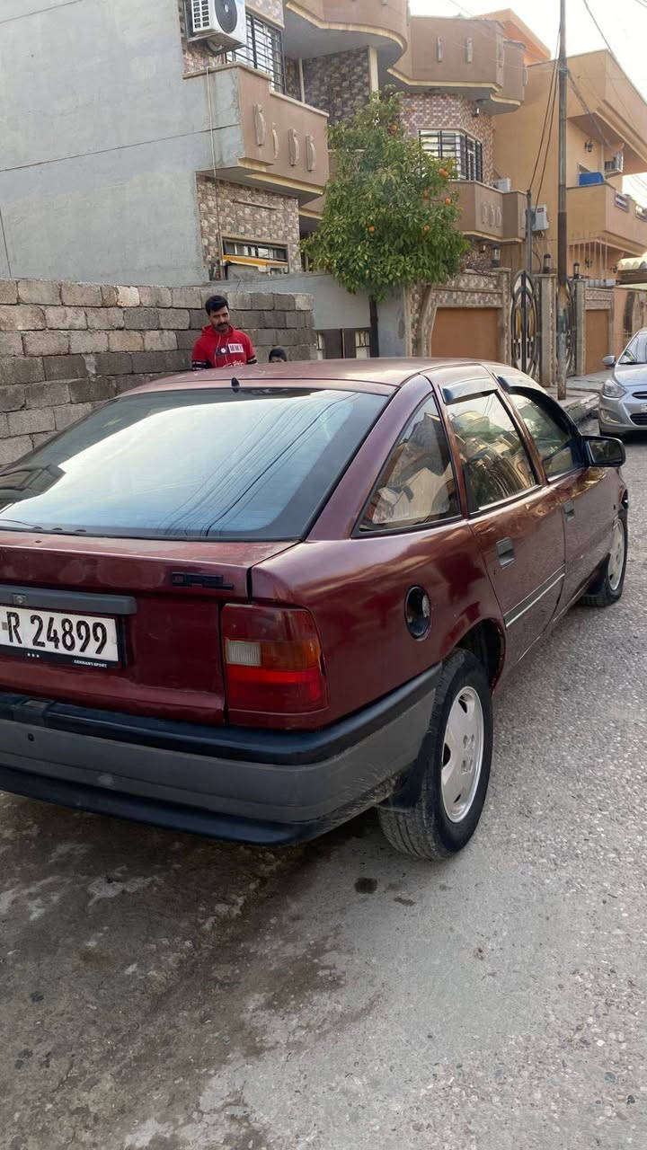 السلام عليكم  اخي اقرأ المنشور زين
فكترا حجم 20
موديل 94
رقم نينوى انكليزي
كابون بانزين
سنويه لي 29
غرامات صفر
شرعيها بل موصل
طخم امامي خلفي جديد
كهربائيات كلو شغاله
تدفئه شغاله
تواير جدد
كامره +شاشه ايباد
غرفتها نضيفه كلش
مكينه وكير. شرط
سياره ما تصرف عليها ربع دينار بس مال تحويل 95 الف
السعر 47
الرقم ***********
الرقم ***********
اليساره بحي سومر
