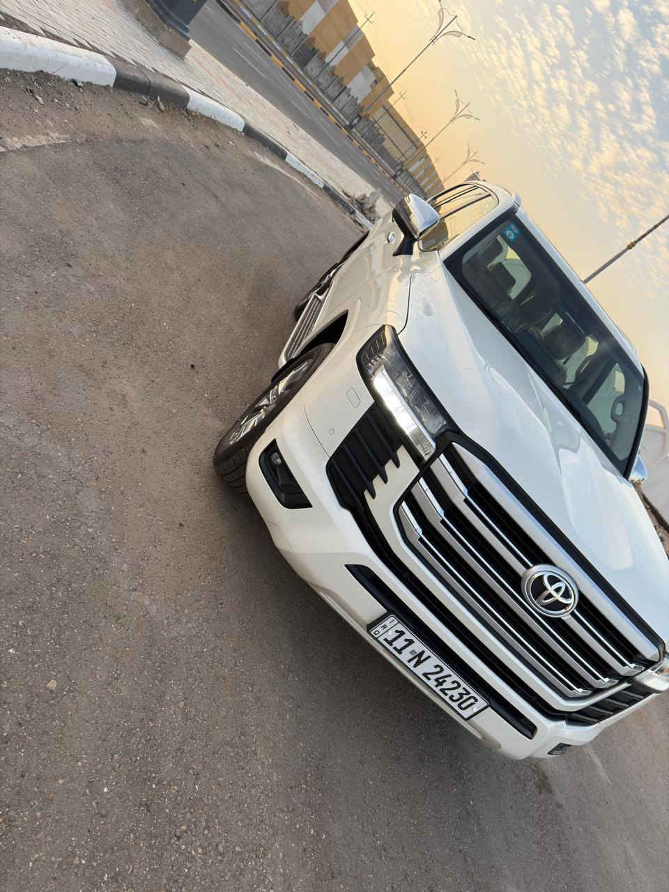 لاندكروز مديل ٢٢ 
كفاله عامه ✅️
شركه ساز 
مواصفات معروفه 
ماشيه ٤٨ 
رقم بغداد بأسمنه 🗺
السعر  660 
للأستفسار 👇
***********
