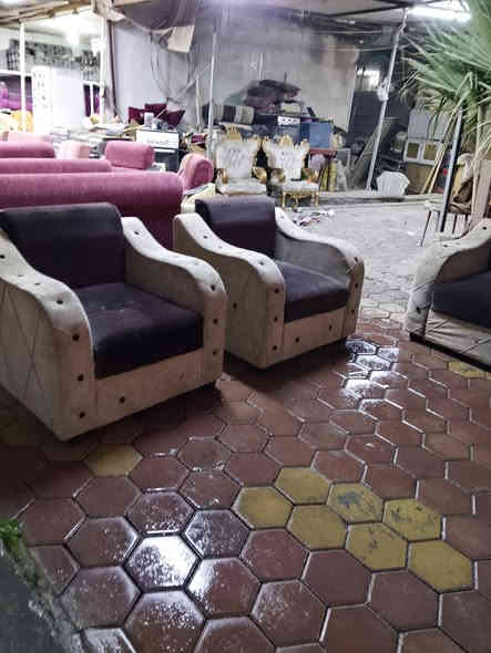 تخم  7 مقاعد  مستعمل  نضيف السعر 175 ألف العنوان العزيزيه منطقة باب الحاره *********** يوجد واتساب وماسنجر وتوصيل بل الاجره
