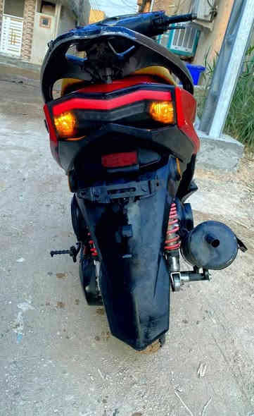 السلام عليكم دراجه للبيع سگنس ياباني 
محرك ماكس عدله مكينه مزوده 55 
شغاله سلف هندر باي وقت 
 شلعه ومعدل يخبلان 
كهربائيات كلها شغاله.   لايت عالي ناصي  دبل اشاره. ويمنه ويسره 
وياله مزوده. 
دراجه كامله من كلشي  تجي وشوف 
سعر  :280 وبيها مجال  متوازي كلش على بيعتها 
مكاني: كربلاء البوبيات 
الرقم؛ ***********.
ماعندك رصيد تصل على الويتساب
