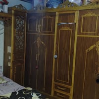 غرفة خشب • نضيف • جديد